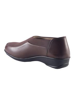 brown slip on formal shoes - 15563768 - Standard Image - 4