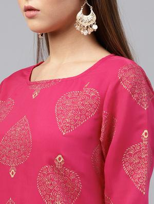 Fuchsia foil printed gota detail kurta with palazzo set - 15586830 - Standard Image - 4