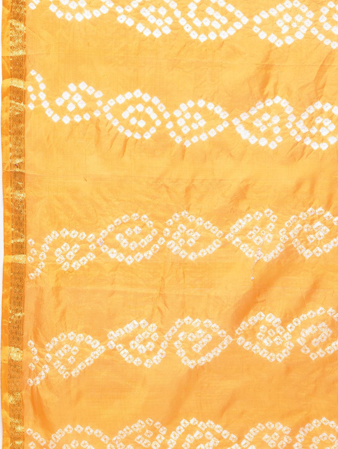 Zari bordered bandhani saree with blouse - 15606524 - Zoom Image - 4