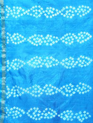 Zari bordered bandhani saree with blouse - 15606526 - Standard Image - 4