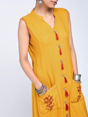 A-line pocket kurta with tassels - 15606725 - Standard Image - 4
