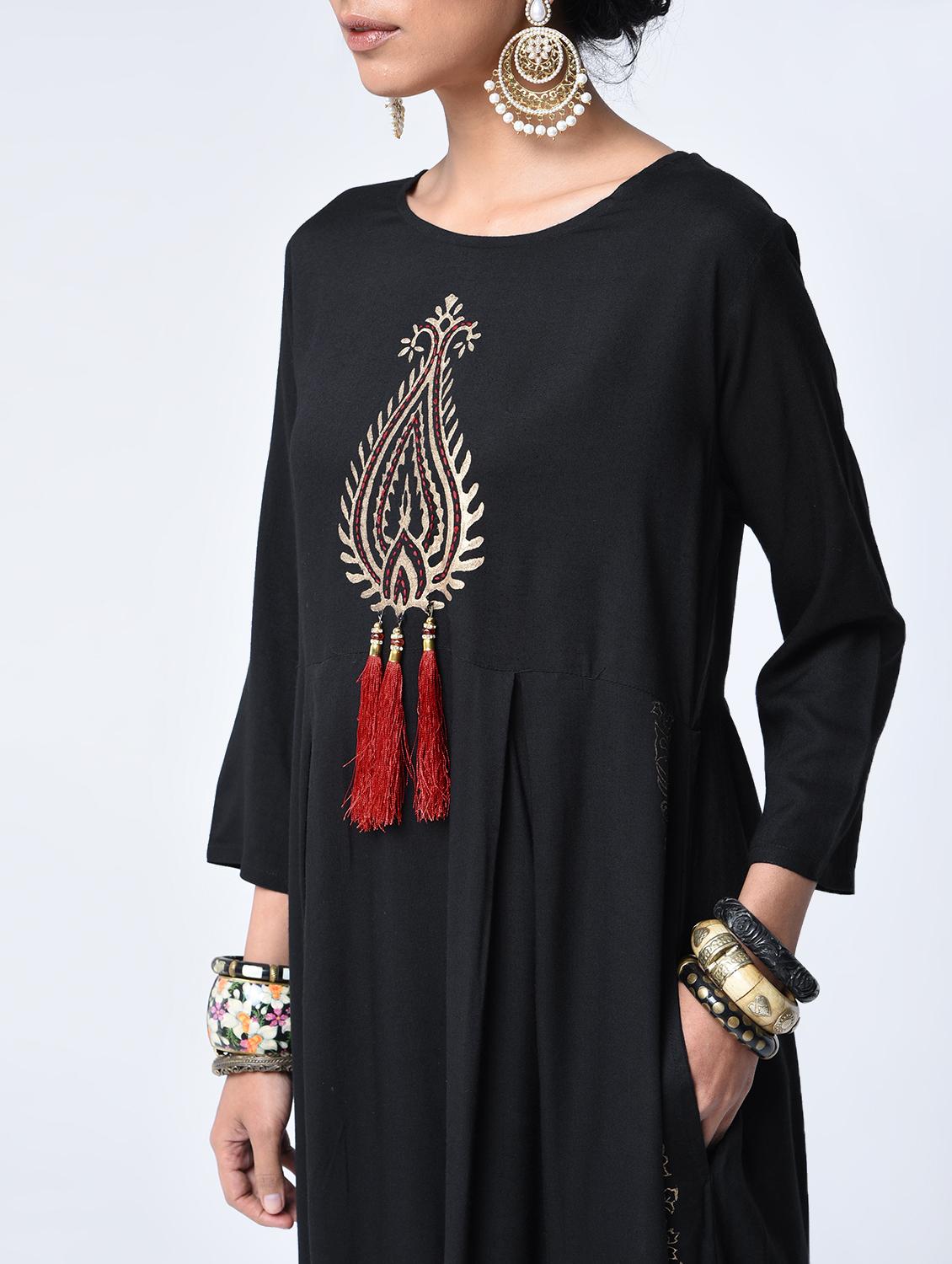Foil print a-line kurta with tassels - 15606728 - Zoom Image - 4