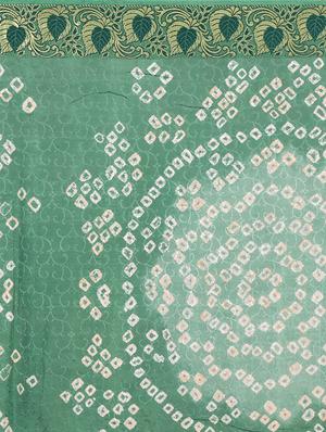 Zari bordered bandhani saree with blouse - 15607550 - Standard Image - 4