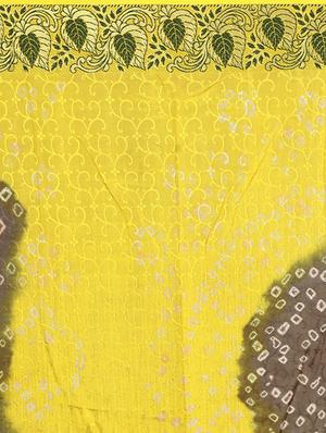 Zari bordered bandhani saree with blouse - 15607552 - Standard Image - 4