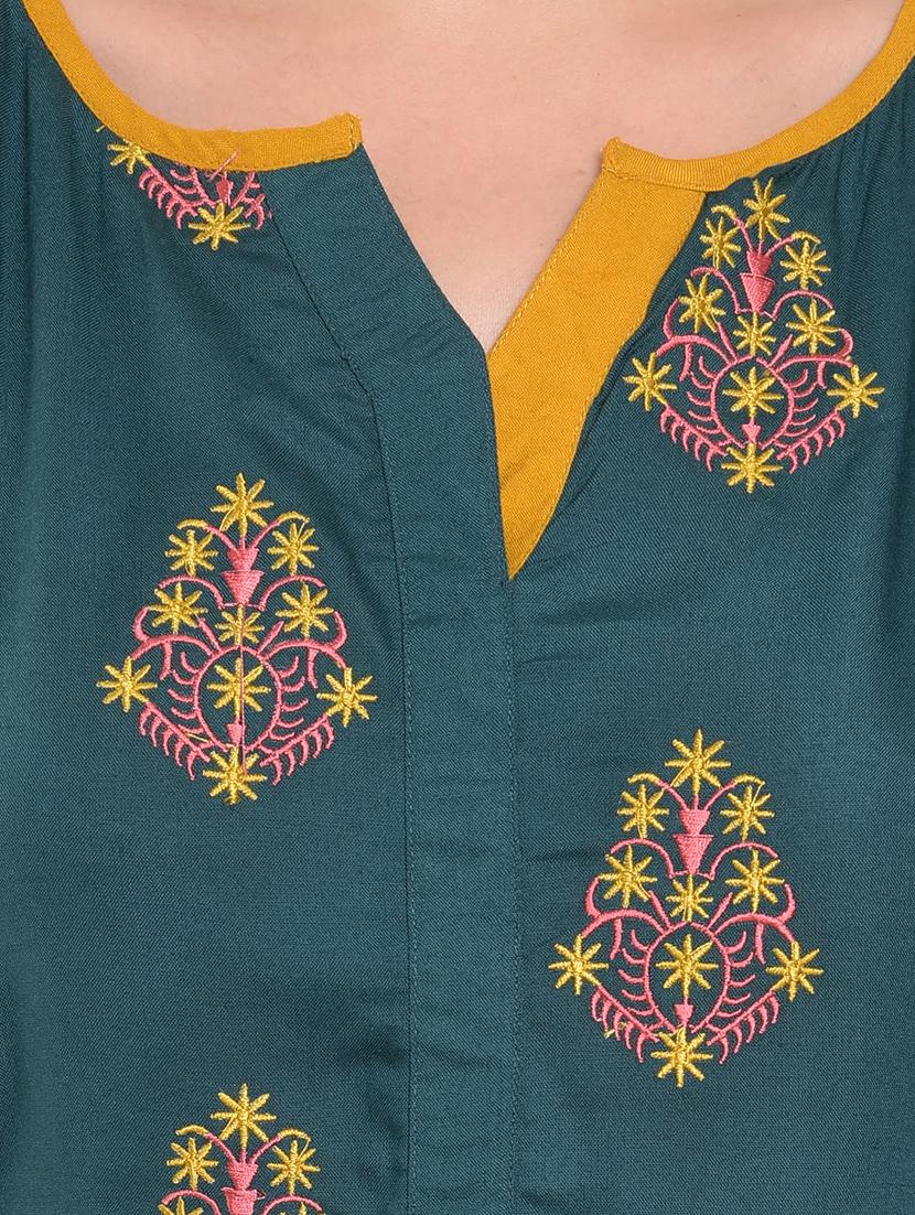 Teal embroidered straight kurta - 15612051 - Zoom Image - 4