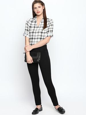 patch detail solid high rise jegging - 15615689 - Standard Image - 4