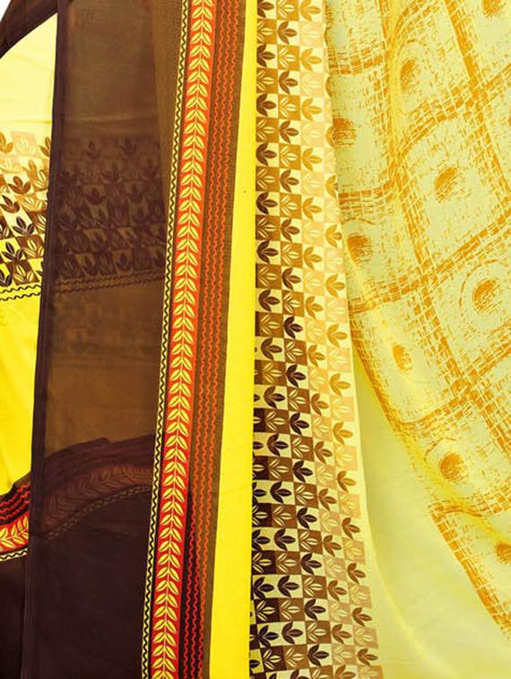 Contrast bordered geometrical saree with blouse - 15620319 - Zoom Image - 4