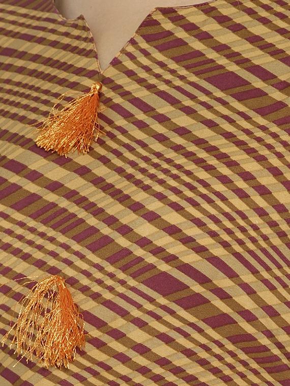 Checkered Straight slit kurta with tassels - 15621083 - Zoom Image - 4