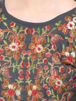 Embroidered flared gown - 15621412 - Standard Image - 4