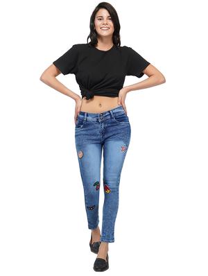 graphic patch ankle length jeans - 15621490 - Standard Image - 4