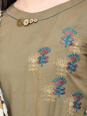 Asymmetric drape embroidered kurta - 15621503 - Standard Image - 4