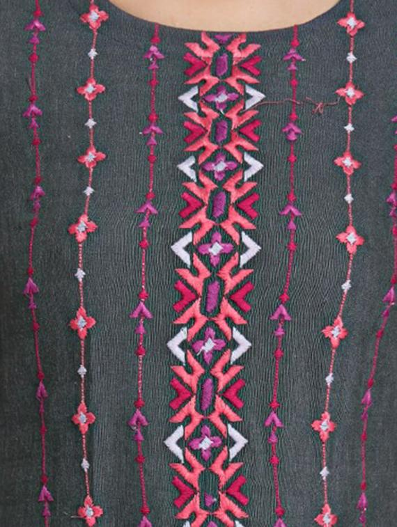 Straight embroidered kurta - 15621824 - Zoom Image - 4