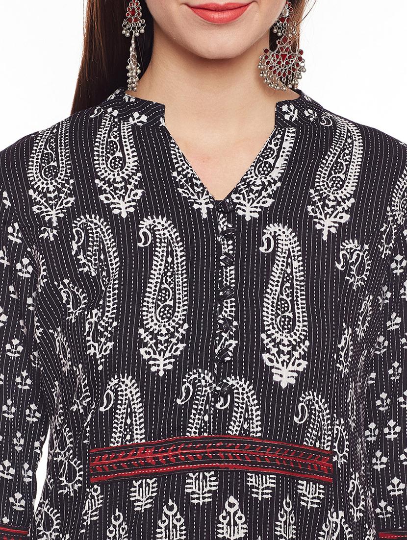Straight paisley printed kurta - 15622375 - Zoom Image - 4