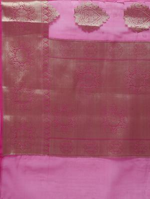 floral zari motif banarasi saree with blouse - 15622851 - Standard Image - 4