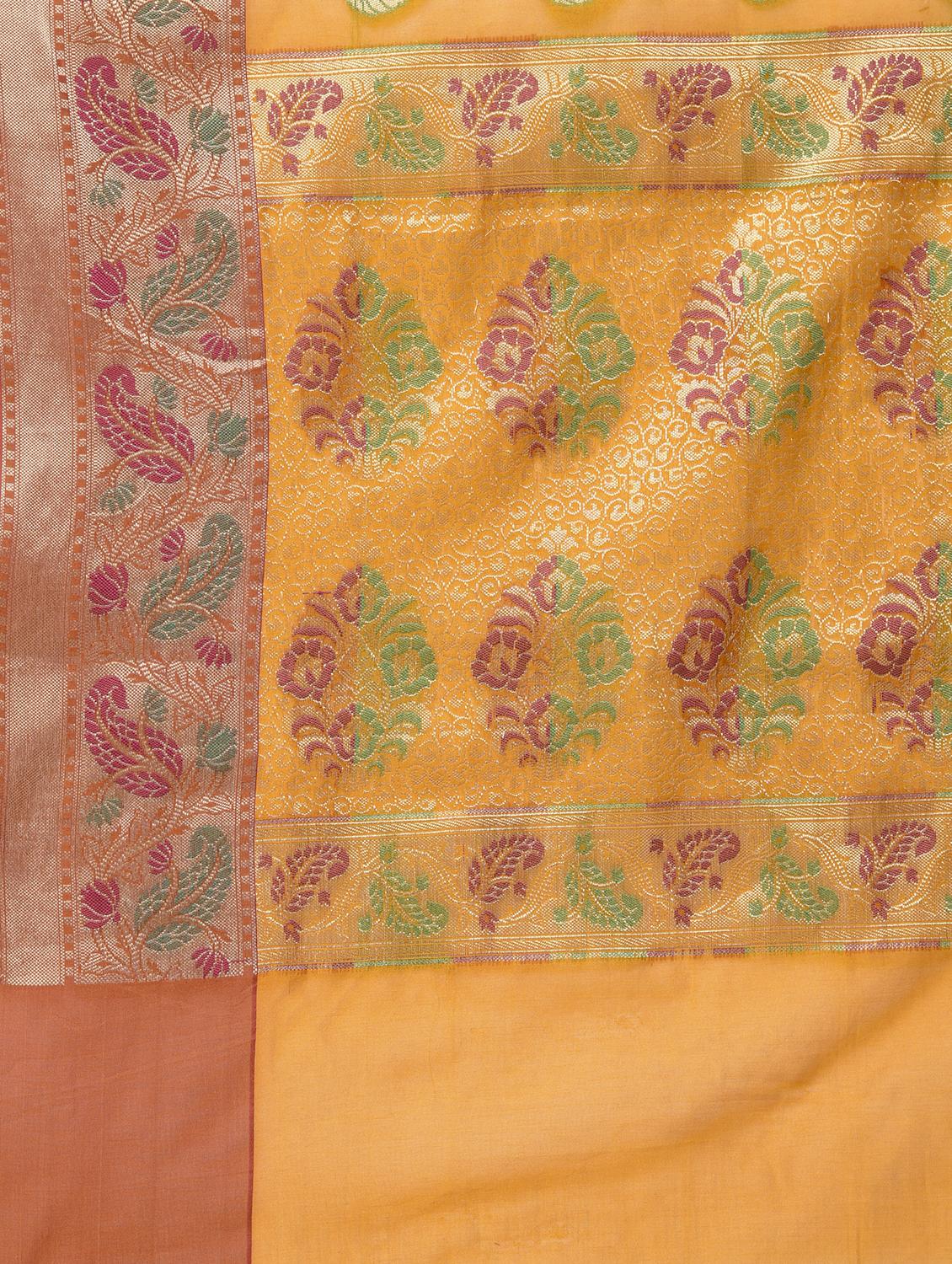 paisley zari border banarasi saree with blouse - 15622869 - Zoom Image - 4