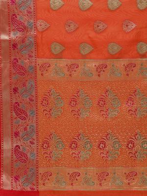 paisley zari border banarasi saree with blouse - 15622871 - Standard Image - 4
