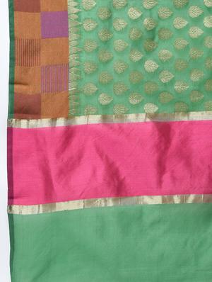 checkered border banarasi saree with blouse - 15622880 - Standard Image - 4