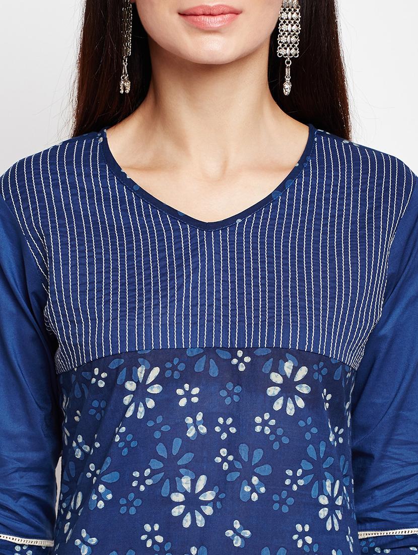 blue cotton straight kurta - 15629503 - Zoom Image - 4