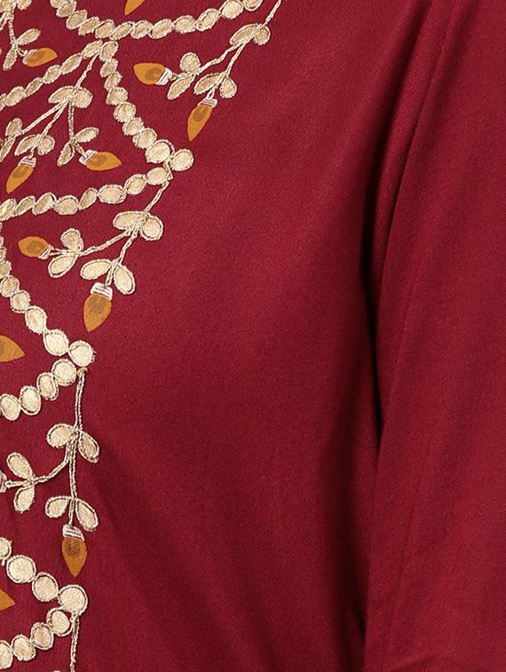 Embroidered foil print kurta - 15629872 - Zoom Image - 4