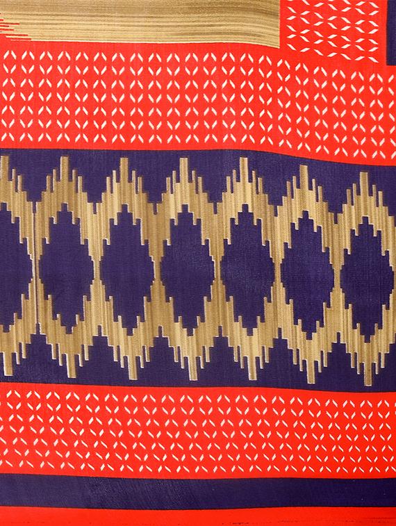 geometrical printed saree with blouse - 15630648 - Zoom Image - 4