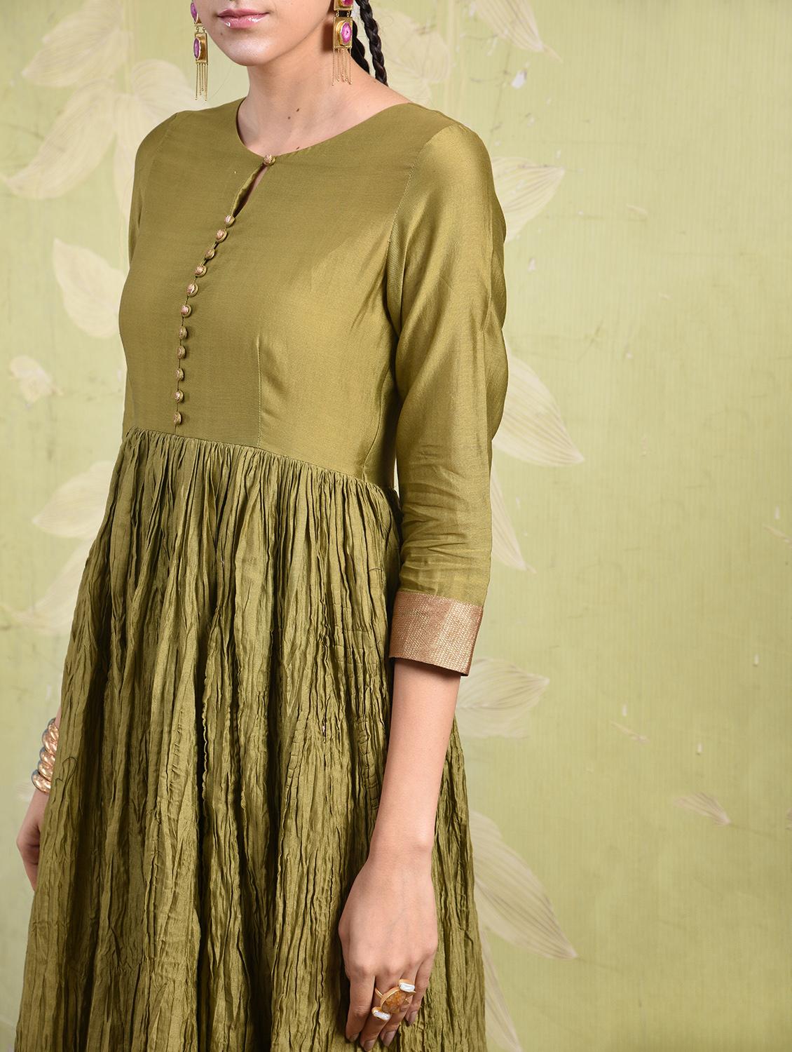 olive silk crinkled flared kurta - 15692964 - Zoom Image - 4