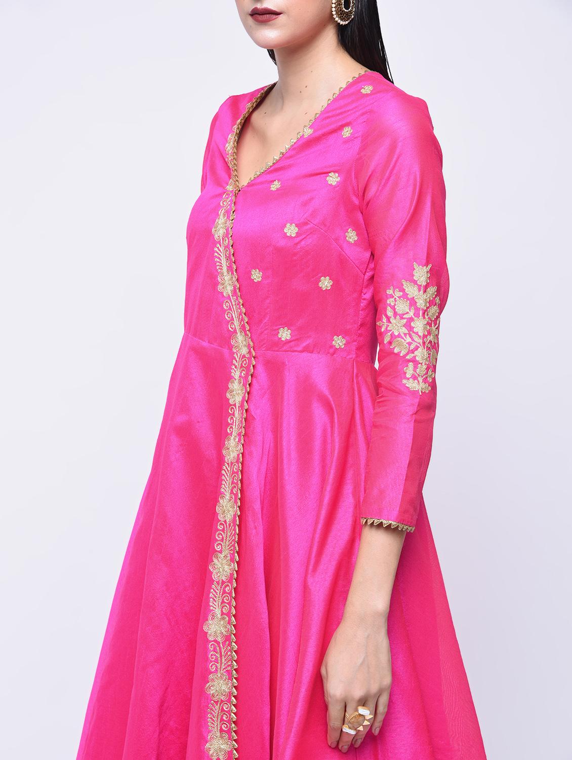 Gotta patti Embroidered angrakha kurta - 15701757 - Zoom Image - 4