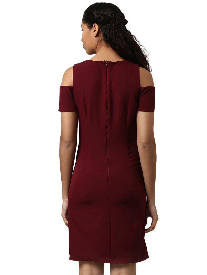 round neck cold shoulder sheath dress - 15720945 - Zoom Image - 4