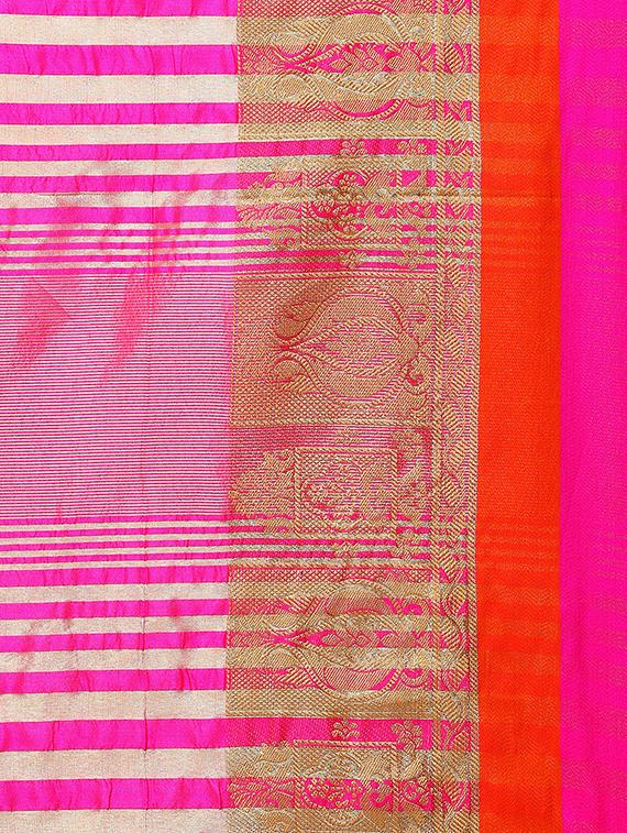 zari border woven saree with blouse - 15724739 - Zoom Image - 4