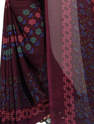 floral printed saree with blouse - 15726330 - Standard Image - 4