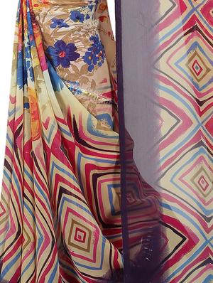 floral printed saree with blouse - 15726340 - Standard Image - 4