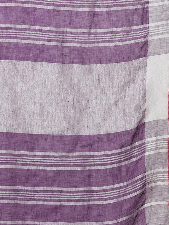 contrast border linen handloom saree with blouse - 15728569 - Zoom Image - 4