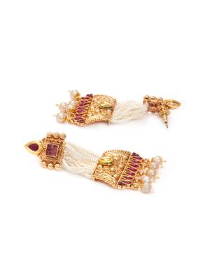 gold metal necklaces and earring - 15731228 - Standard Image - 4