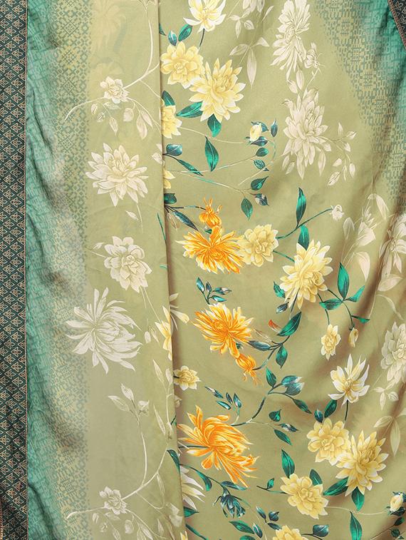 floral printed saree with blouse - 15734769 - Zoom Image - 4