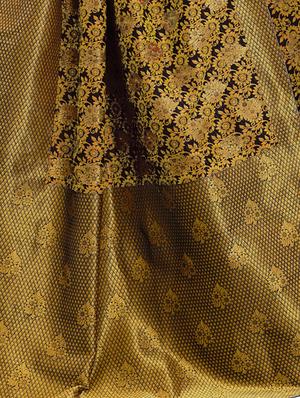 floral zari motif banarasi saree with blouse - 15734870 - Standard Image - 4