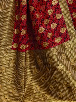 floral zari motif banarasi saree with blouse - 15734873 - Standard Image - 4