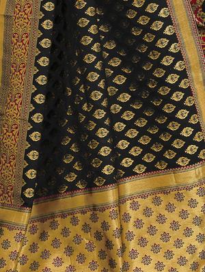 half & half zari banarasi saree with blouse - 15734876 - Standard Image - 4