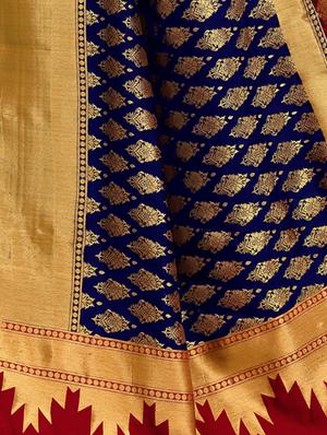 half & half zari banarasi saree with blouse - 15734885 - Standard Image - 4