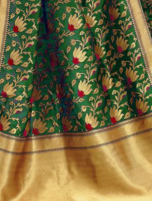 floral zari motif banarasi saree with blouse - 15734886 - Standard Image - 4