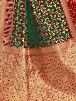 half & half floral banarasi saree with blouse - 15734892 - Standard Image - 4