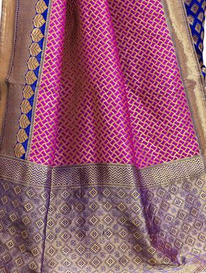 half & half zari banarasi saree with blouse - 15734893 - Standard Image - 4