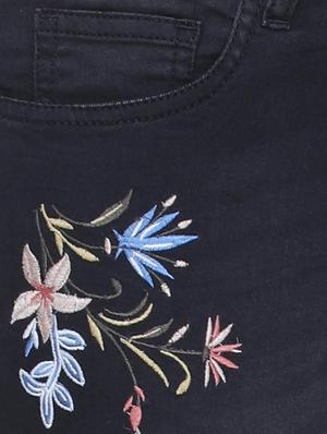 mid rise embroidered jeans - 15735320 - Standard Image - 4