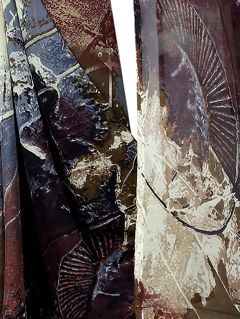 abstract printed saree with blouse - 15738174 - Zoom Image - 4