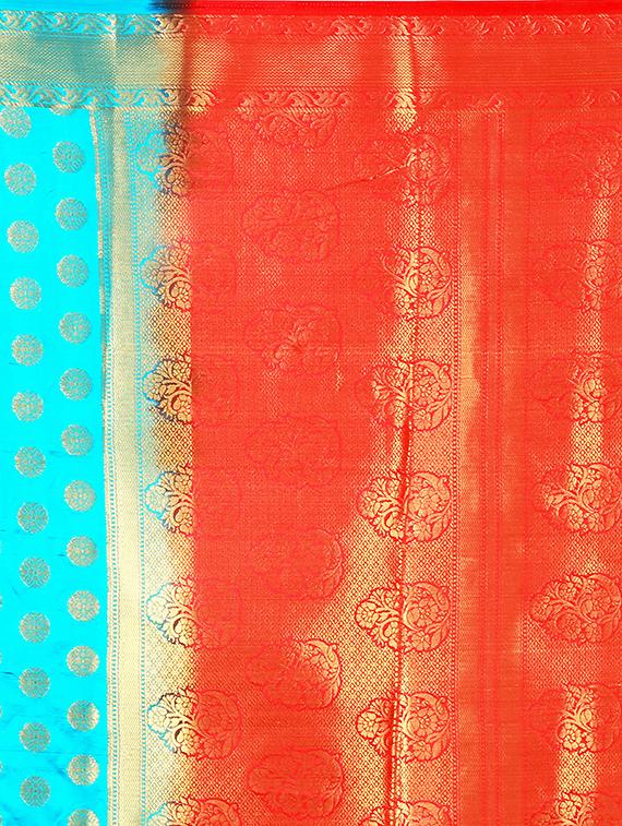 floral zari motif banarasi saree with blouse - 15743802 - Zoom Image - 4