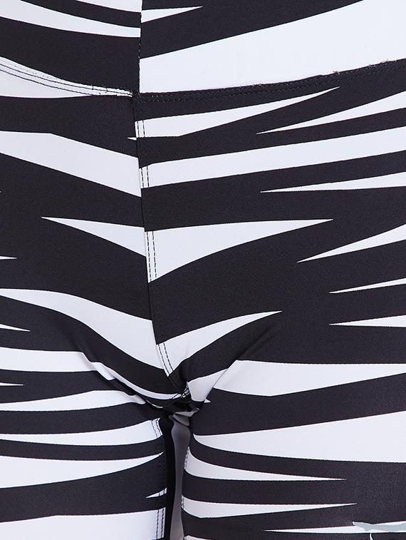 abstract print sports shorts - 15752284 - Zoom Image - 4