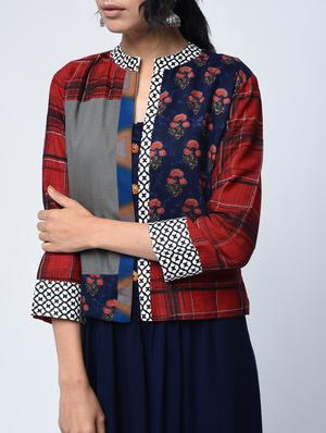 Embroidered slit kurta with jacket - 15760013 - Standard Image - 4