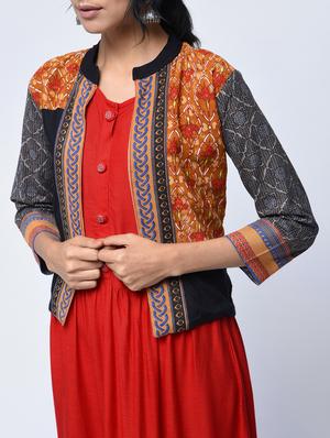 Embroidered slit kurta with jacket - 15760015 - Standard Image - 4