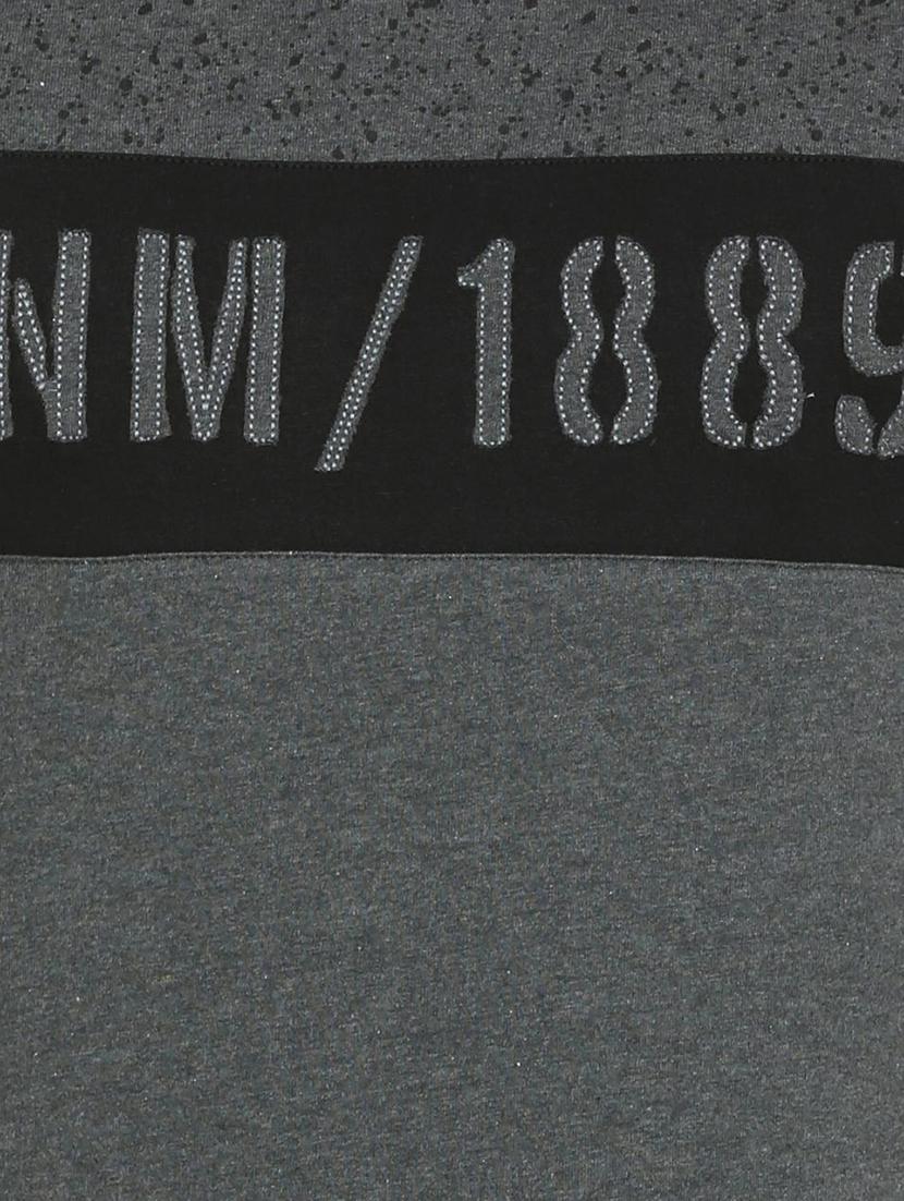 grey cut & sew t-shirt - 15760284 - Zoom Image - 4