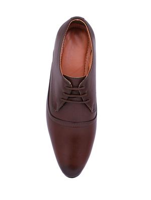 brown leatherette lace-up derbys - 15769705 - Standard Image - 4