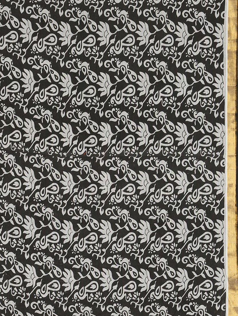 conversational printed saree with blouse - 15770062 - Zoom Image - 4