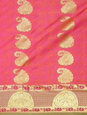 Gold Border zari weave Kanjivaram saree with blouse - 15782898 - Standard Image - 4